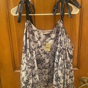 Loft NWT cold shoulder with velvet ties on shoulders size is M petite